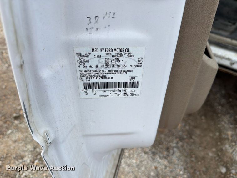 image for item FH6317 2007 Ford F150 pickup truck