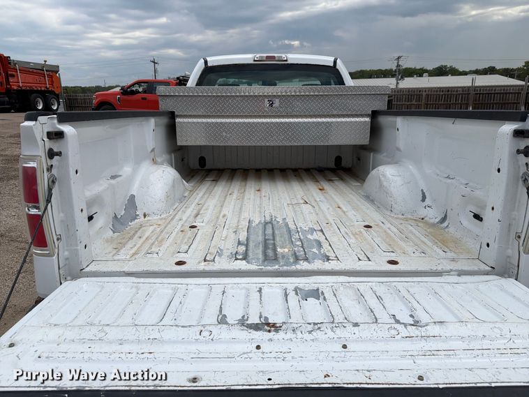 image for item FH6318 2010 Ford F150 pickup truck