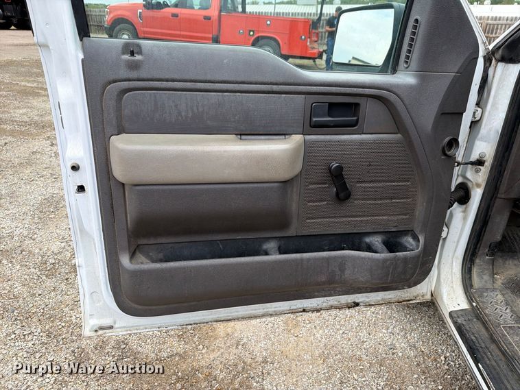image for item FH6318 2010 Ford F150 pickup truck