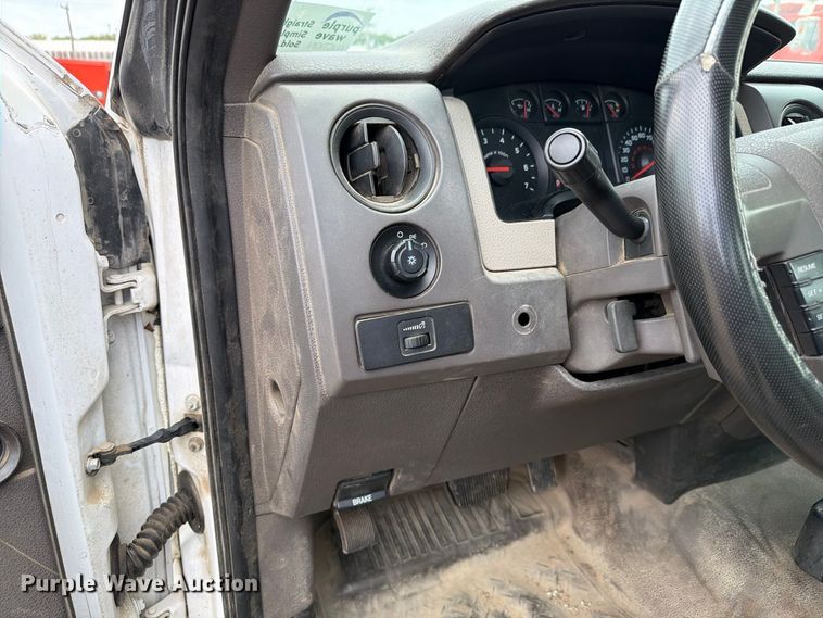 image for item FH6318 2010 Ford F150 pickup truck