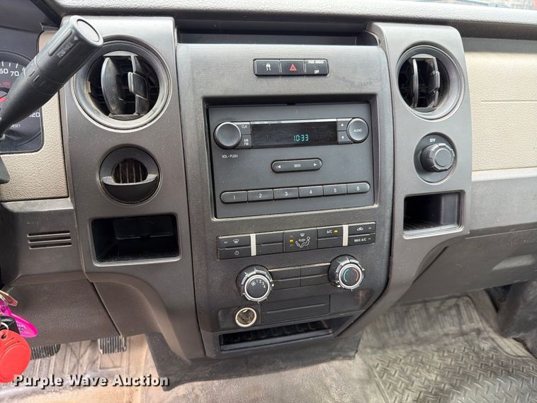 image for item FH6318 2010 Ford F150 pickup truck