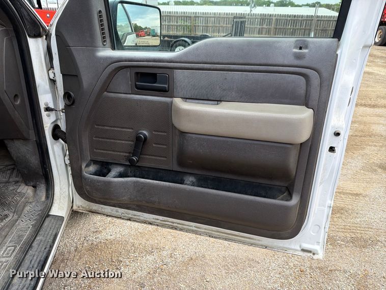 image for item FH6318 2010 Ford F150 pickup truck