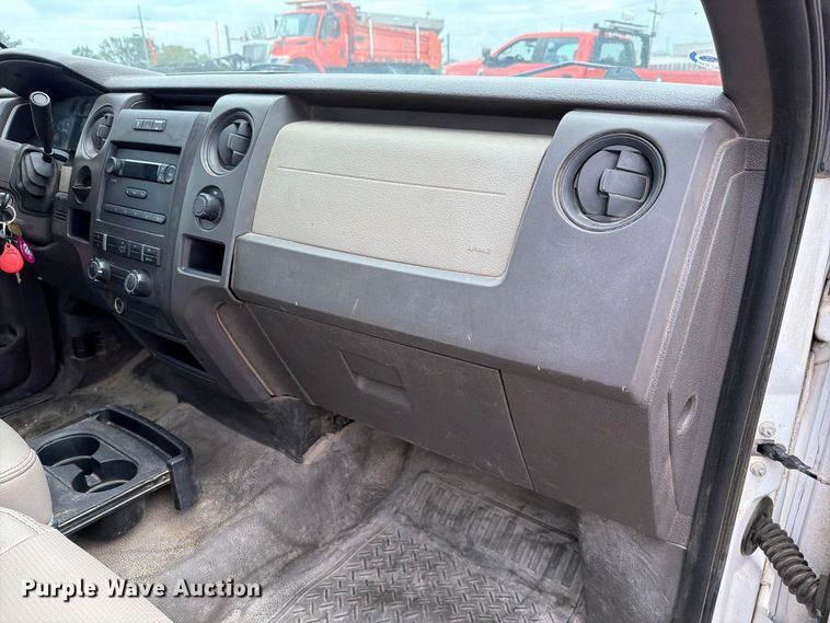image for item FH6318 2010 Ford F150 pickup truck