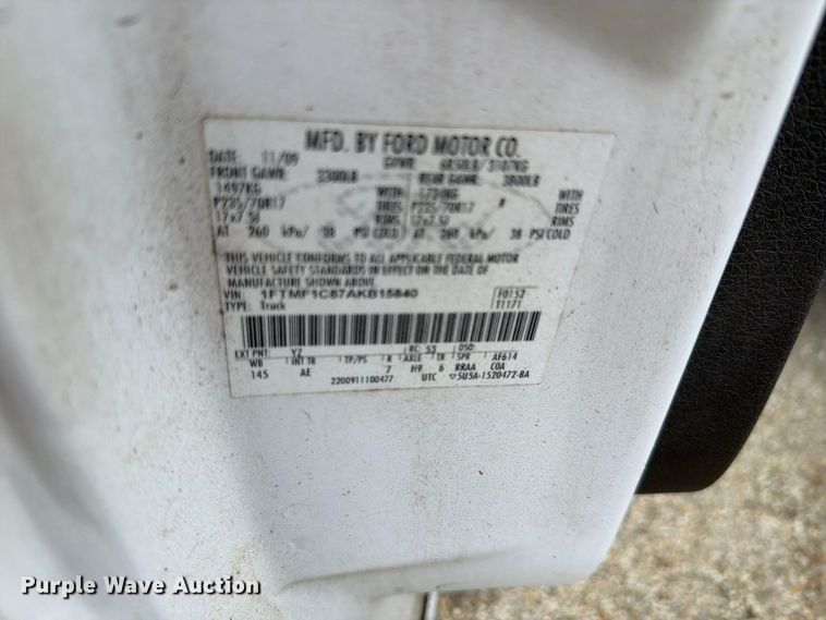 image for item FH6318 2010 Ford F150 pickup truck