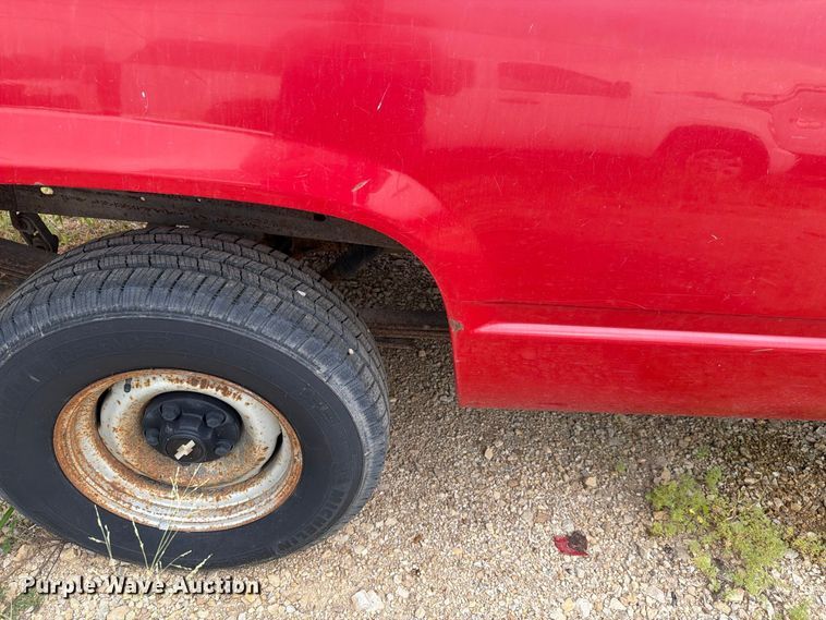 image for item FH6320 1998 Chevrolet C1500 pickup truck