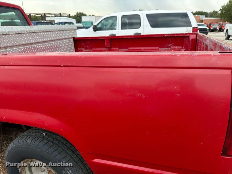image for item FH6320 1998 Chevrolet C1500 pickup truck