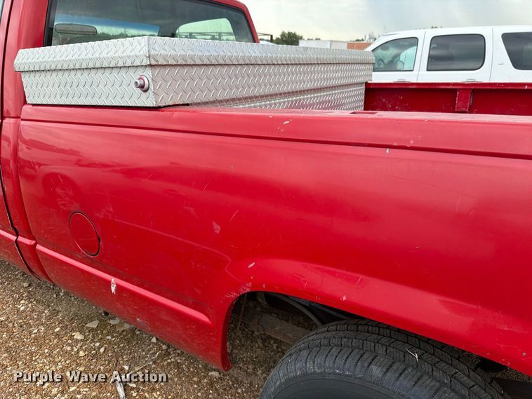 image for item FH6320 1998 Chevrolet C1500 pickup truck