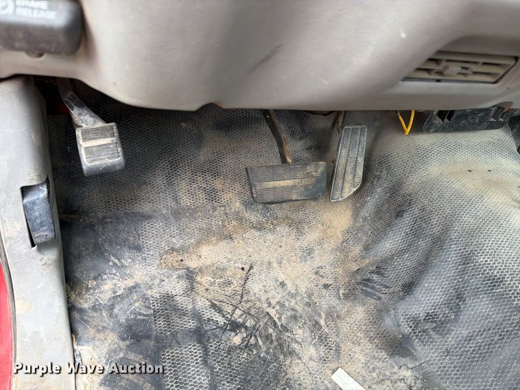image for item FH6320 1998 Chevrolet C1500 pickup truck