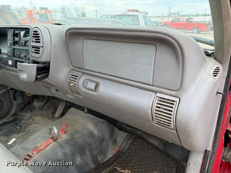 image for item FH6320 1998 Chevrolet C1500 pickup truck