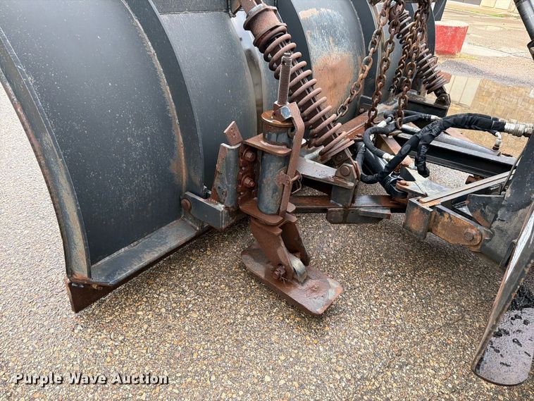 image for item FH6321 2007 International 7400 dump truck