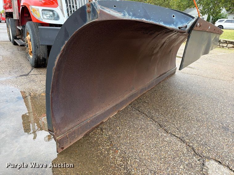 image for item FH6321 2007 International 7400 dump truck