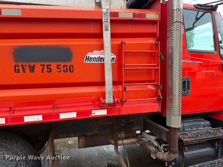 image for item FH6321 2007 International 7400 dump truck