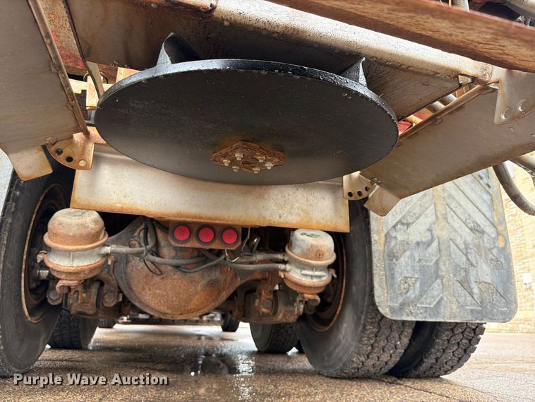 image for item FH6321 2007 International 7400 dump truck
