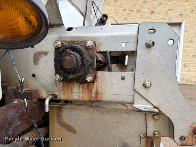 image for item FH6321 2007 International 7400 dump truck