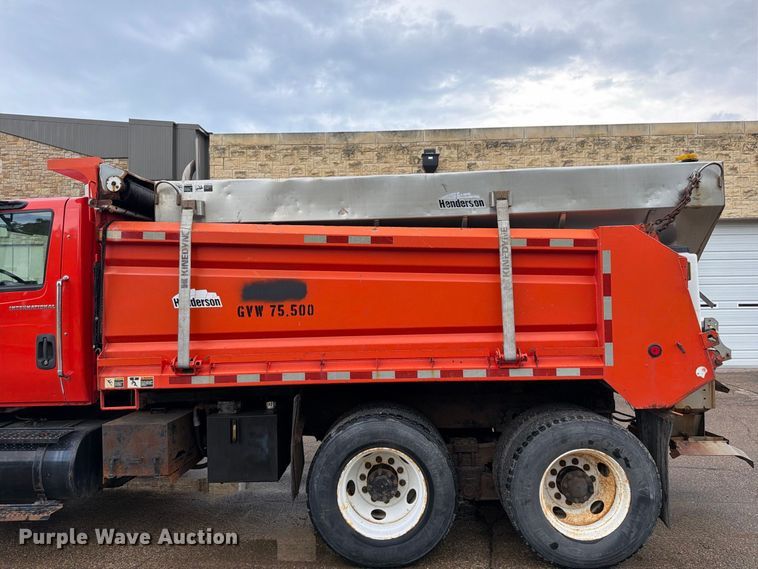 image for item FH6321 2007 International 7400 dump truck