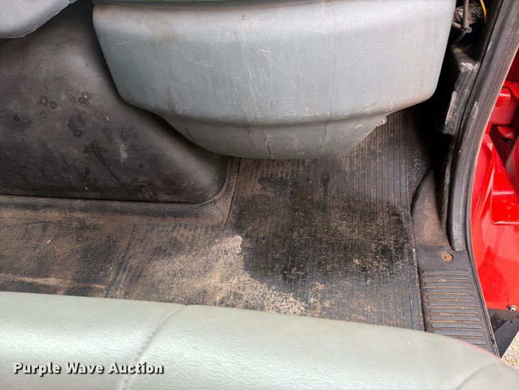 image for item FH6321 2007 International 7400 dump truck