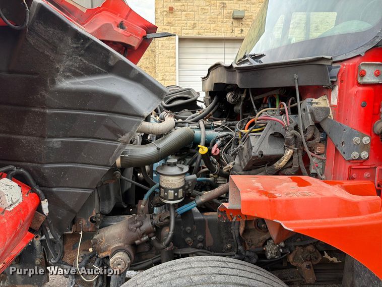 image for item FH6321 2007 International 7400 dump truck