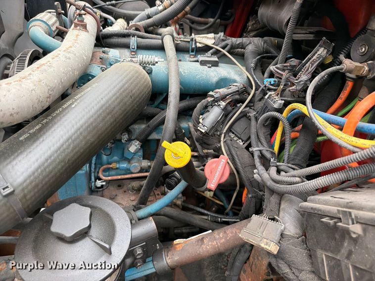 image for item FH6321 2007 International 7400 dump truck