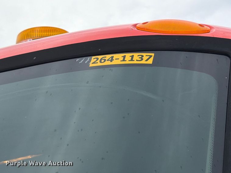 image for item FH6321 2007 International 7400 dump truck