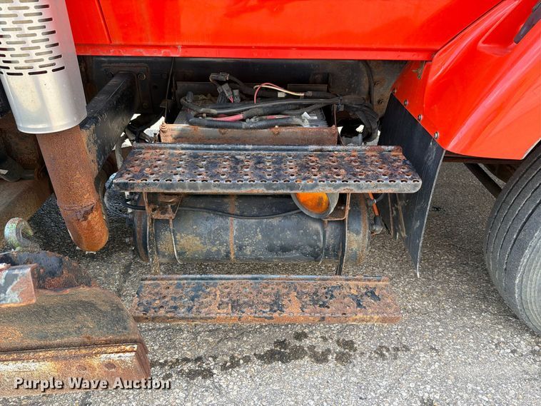 image for item FH6332 2006 International WorkStar 7400 dump truck