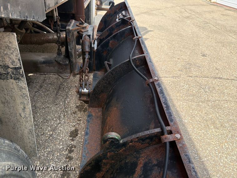 image for item FH6332 2006 International WorkStar 7400 dump truck