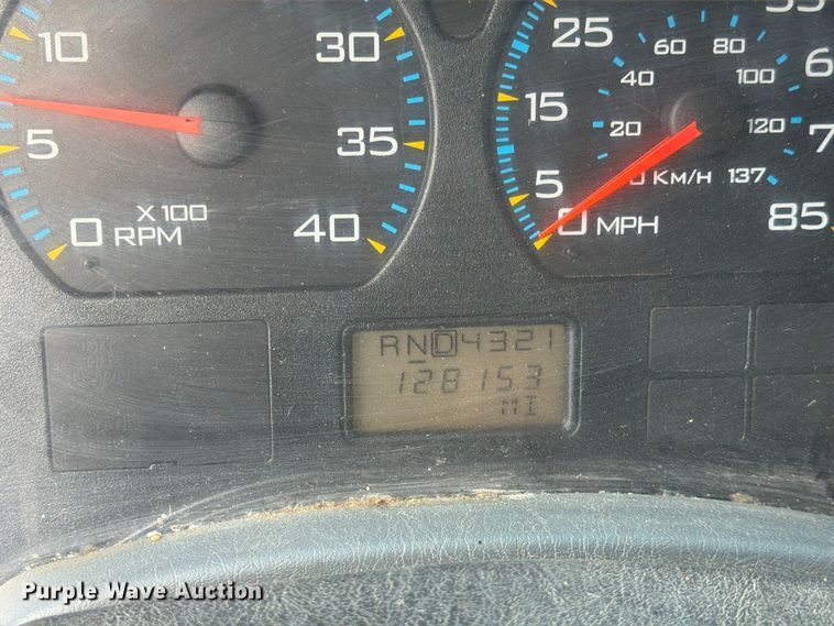 image for item FH6332 2006 International WorkStar 7400 dump truck