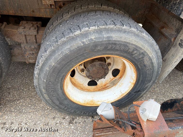 image for item FH6332 2006 International WorkStar 7400 dump truck