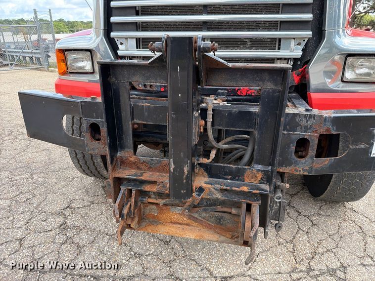 image for item FH6335 2009 Sterling L7500 Series dump truck