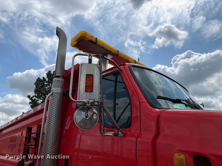 image for item FH6335 2009 Sterling L7500 Series dump truck