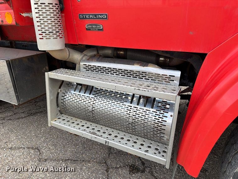 image for item FH6335 2009 Sterling L7500 Series dump truck