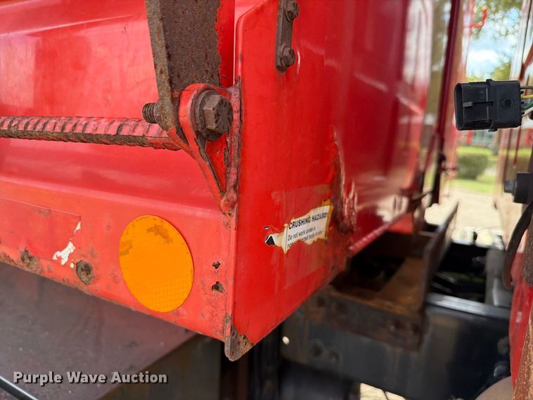 image for item FH6335 2009 Sterling L7500 Series dump truck