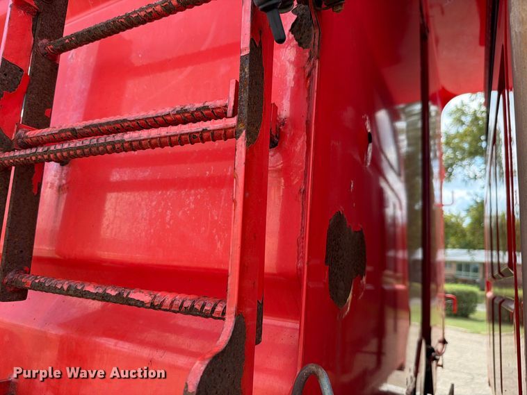 image for item FH6335 2009 Sterling L7500 Series dump truck