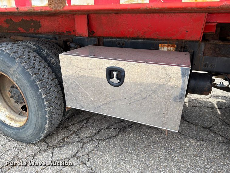image for item FH6335 2009 Sterling L7500 Series dump truck