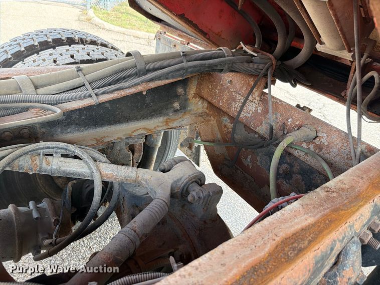 image for item FH6335 2009 Sterling L7500 Series dump truck