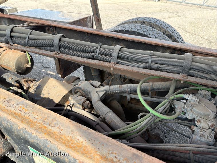 image for item FH6335 2009 Sterling L7500 Series dump truck