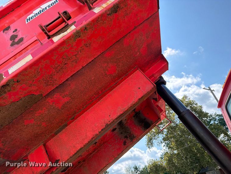 image for item FH6335 2009 Sterling L7500 Series dump truck