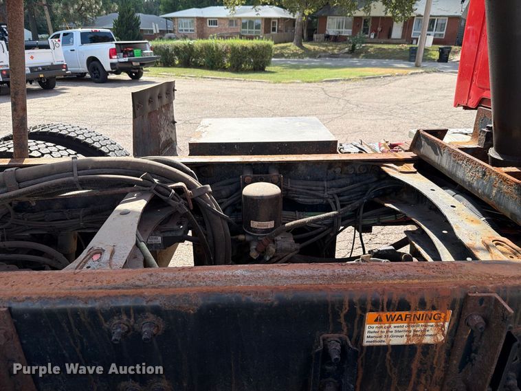 image for item FH6335 2009 Sterling L7500 Series dump truck