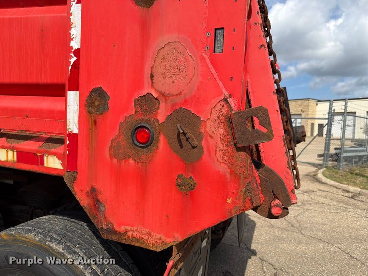 image for item FH6335 2009 Sterling L7500 Series dump truck