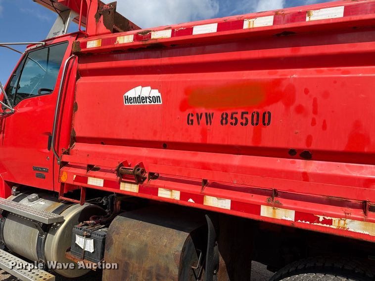 image for item FH6335 2009 Sterling L7500 Series dump truck