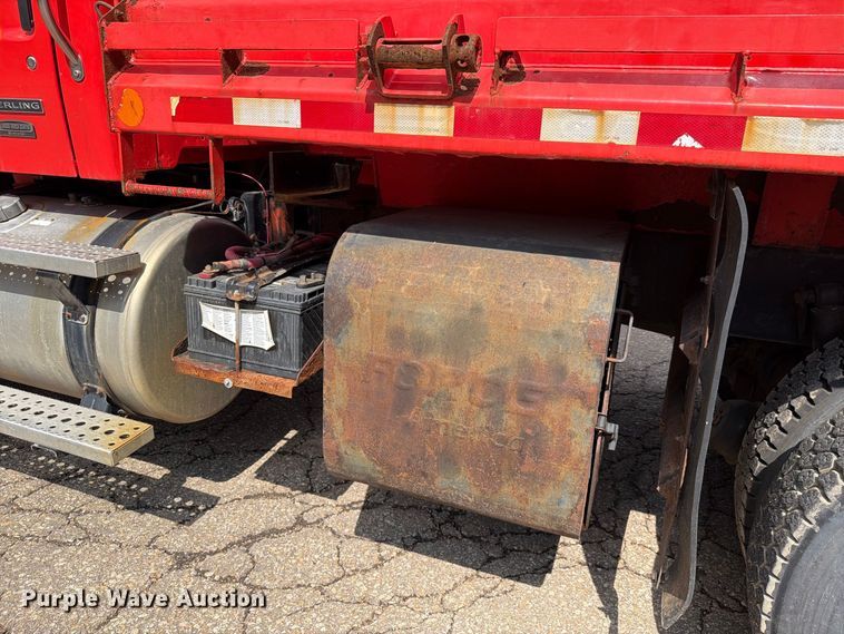 image for item FH6335 2009 Sterling L7500 Series dump truck