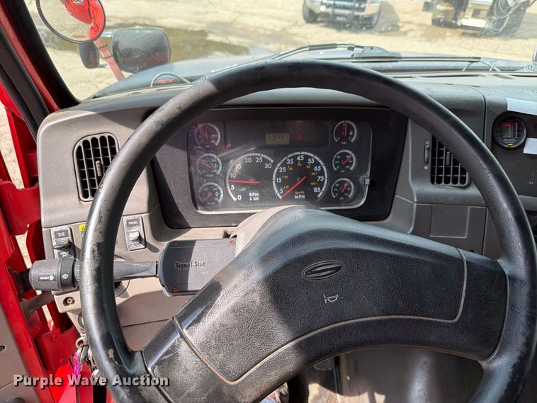 image for item FH6335 2009 Sterling L7500 Series dump truck