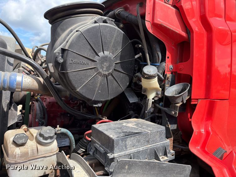 image for item FH6335 2009 Sterling L7500 Series dump truck