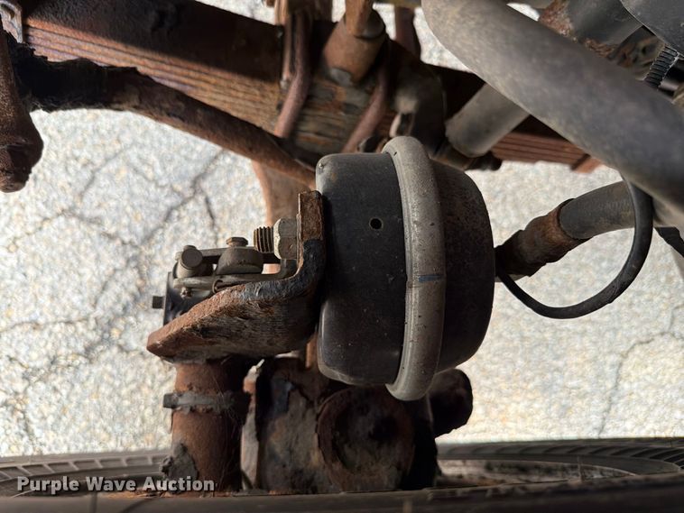 image for item FH6335 2009 Sterling L7500 Series dump truck
