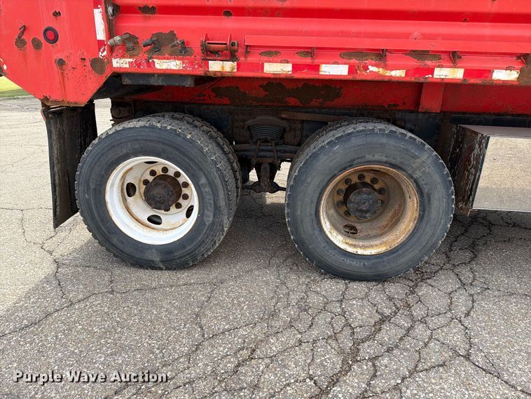 image for item FH6335 2009 Sterling L7500 Series dump truck