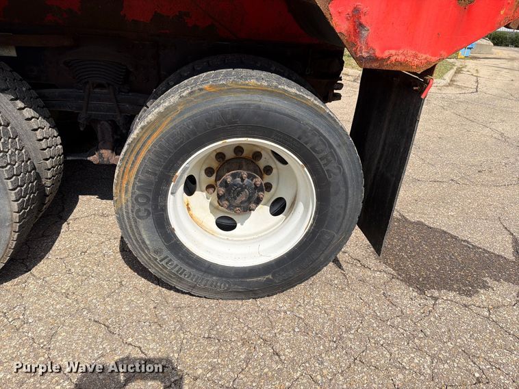 image for item FH6335 2009 Sterling L7500 Series dump truck