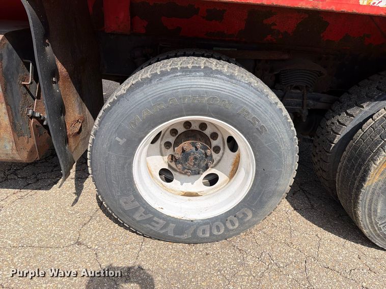 image for item FH6335 2009 Sterling L7500 Series dump truck