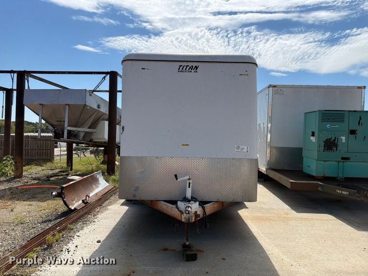 image for item FH6336 2009 Titan enclosed trailer enclosed cargo trailer