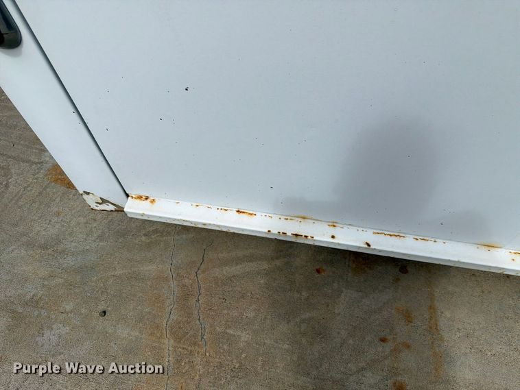 image for item FH6336 2009 Titan enclosed trailer enclosed cargo trailer