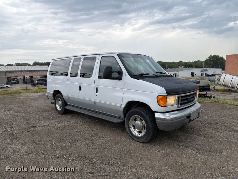 image for item FH6337 2007 Ford Econoline van