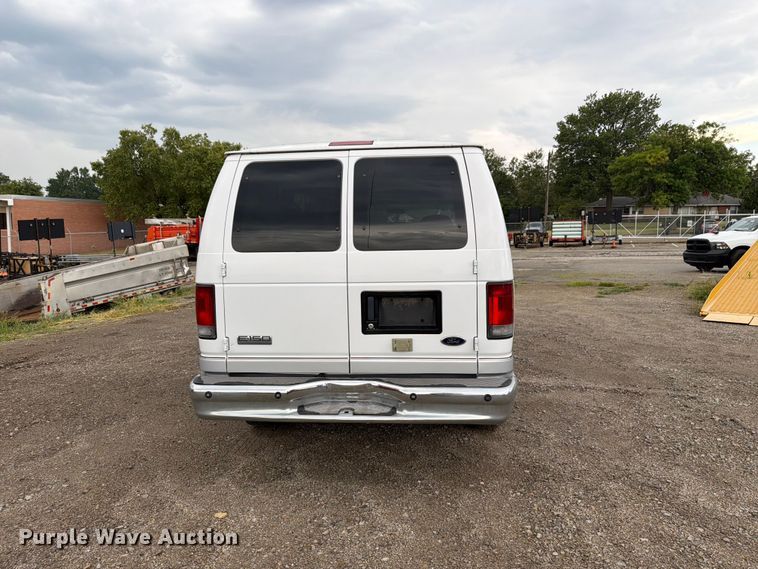 image for item FH6337 2007 Ford Econoline van
